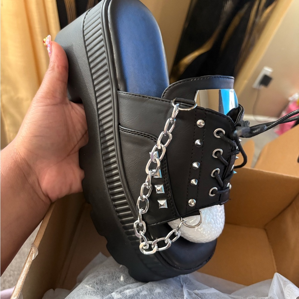 Black Platform Chain Embellished Women's Shoes